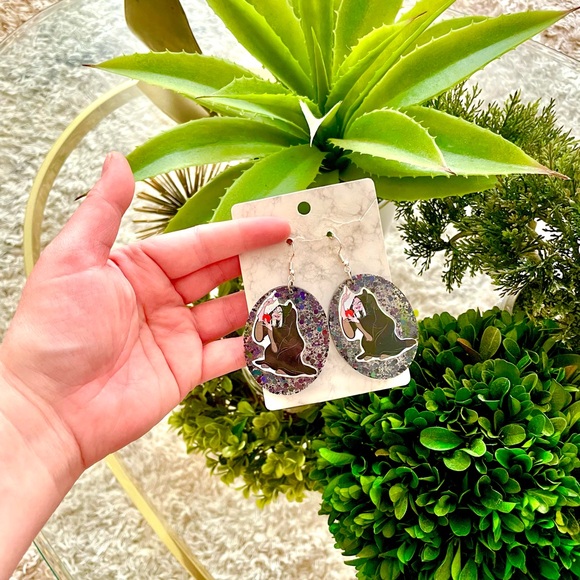 Evil Queen Acrylic Earrings - Picture 4 of 5